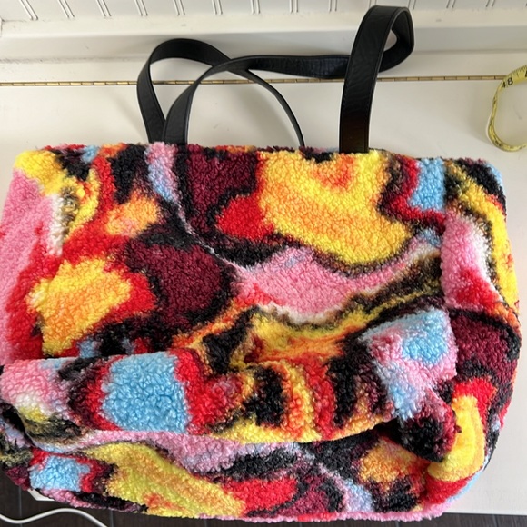 Desigual Faux sheepskin maxi shopper bag - Picture 9 of 12